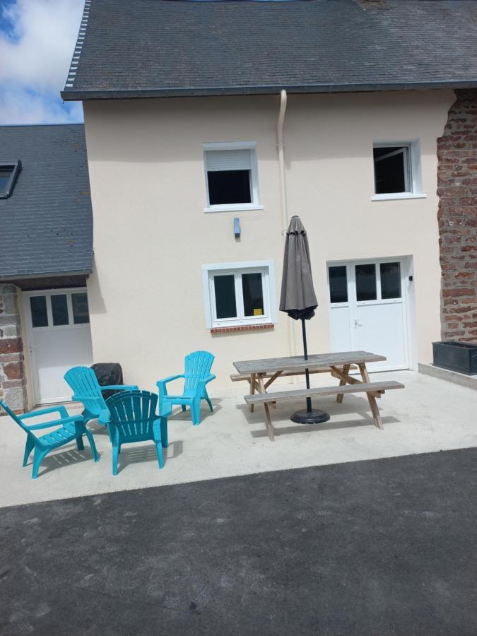 Petite Maison Proche Centre Ville Bréhal Esterno foto